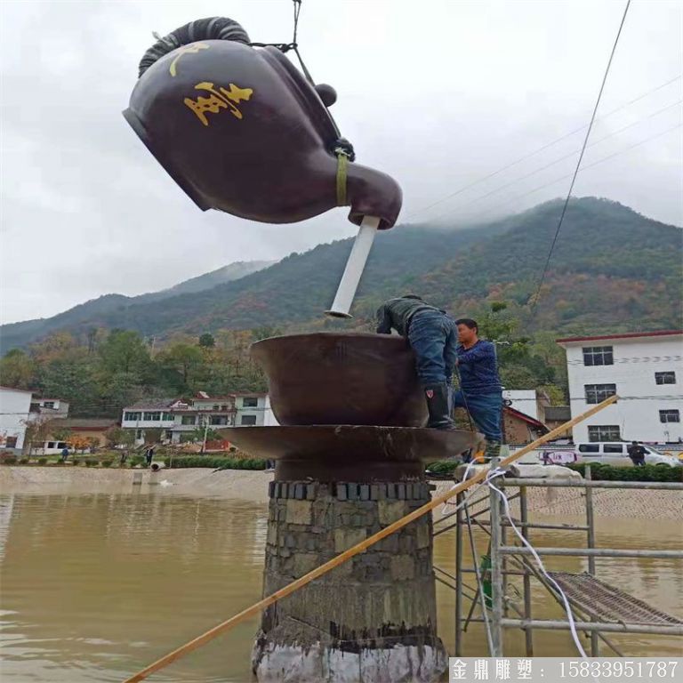安徽玻璃鋼天壺雕塑案例，池塘水景流水壺8